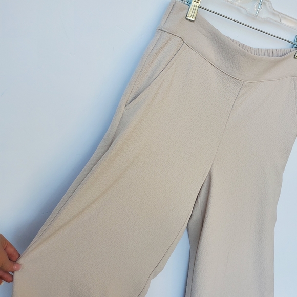 KAARi Wide Leg Pull On Cropped Pant NWT - Size M - Picture 3 of 10